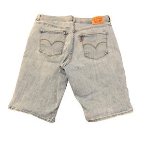 Levi’s Bermuda Shorts High Rise Jean Shorts Women’s Size 32 Light Wash Denim